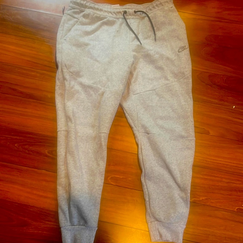 Nike tech fleece pants